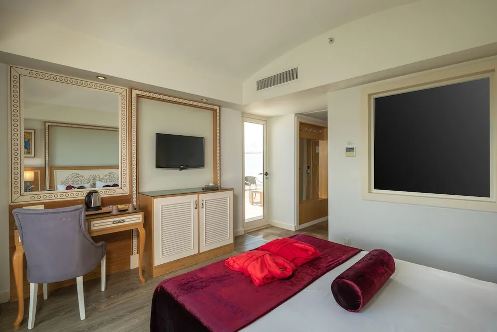 Honeymoon Süit, Sıcak Su Küveti, Kısmi Deniz Manzaralı