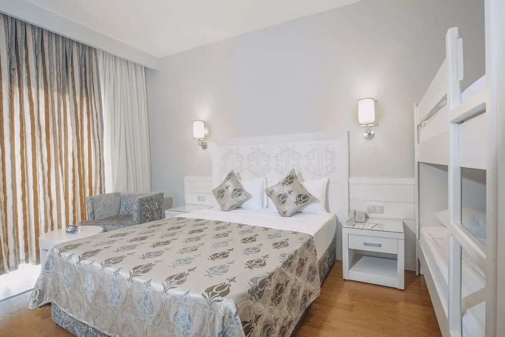 Ranzalı Aile Odası