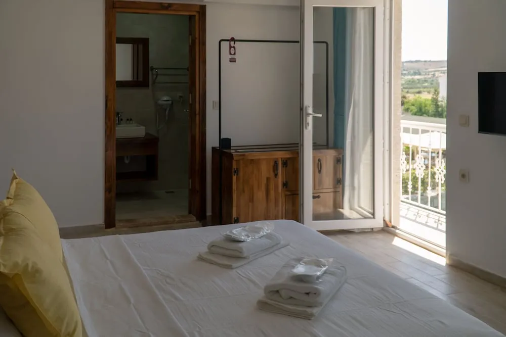 Deluxe Garden View Room with Balcony