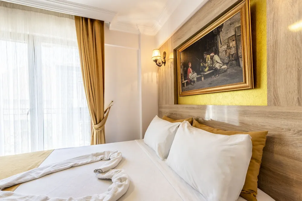 Deluxe Tek Büyük Yataklı Oda