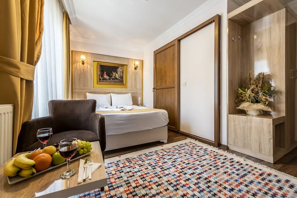 Deluxe Tek Büyük Yataklı Oda