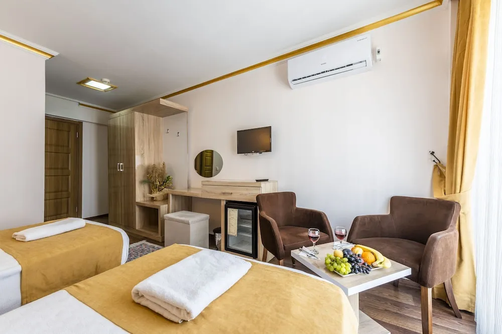 Deluxe Üç Kişilik Oda