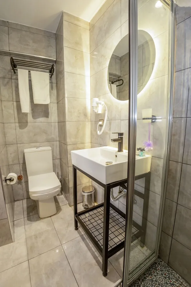 Deluxe Üç Kişilik Oda