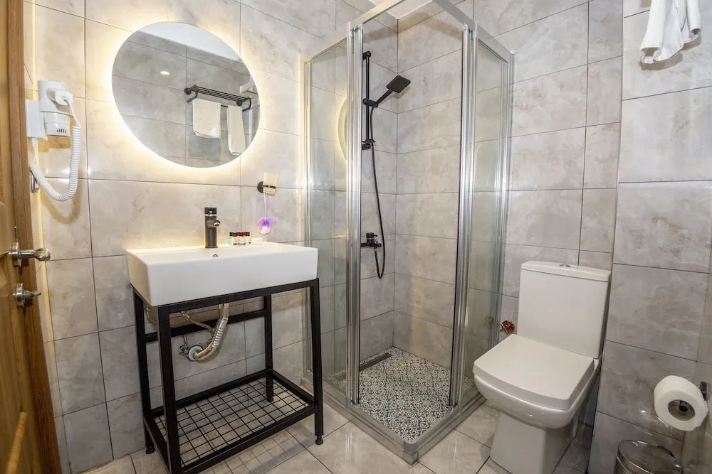 Deluxe Üç Kişilik Oda