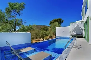 Villa Chives
