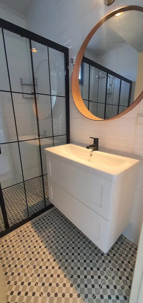 Romantic Oda, Göl Manzaralı, Bahçeli