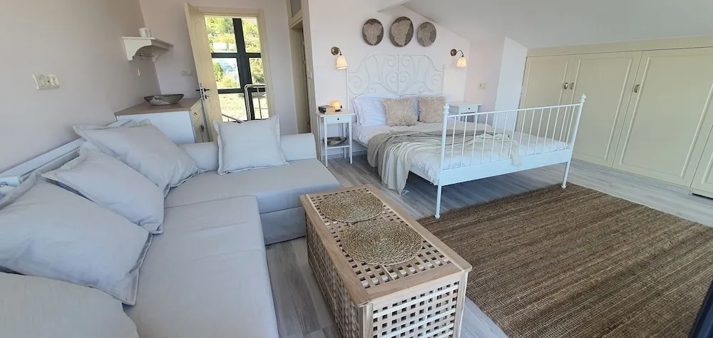 Deluxe Stüdyo, Göl Manzaralı