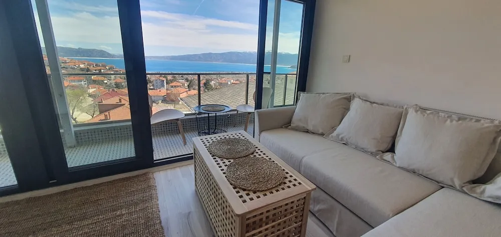 Deluxe Stüdyo, Göl Manzaralı