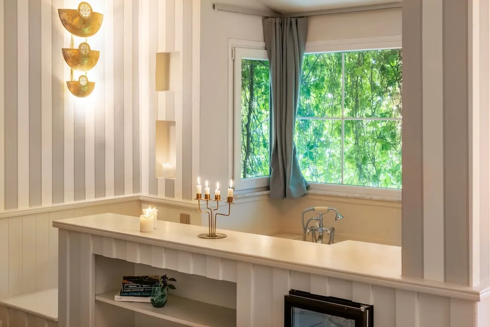 Jakuzili Junior Suite