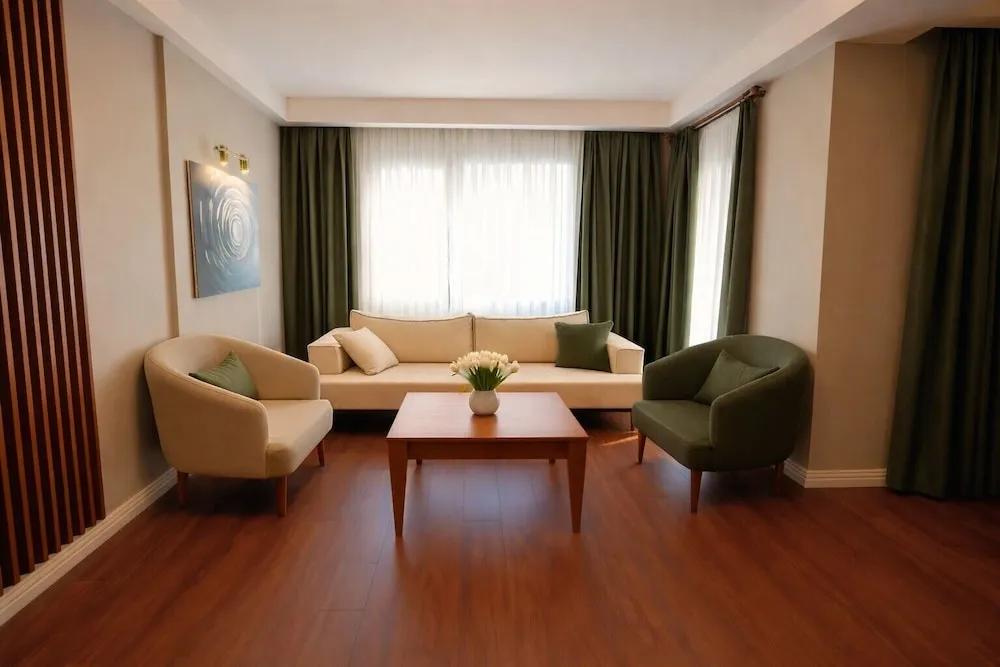 Business Süit, 1 Büyük (Queen) Boy Yatak, Sigara İçilmez, Şehir Manzaralı (with Sofabed)