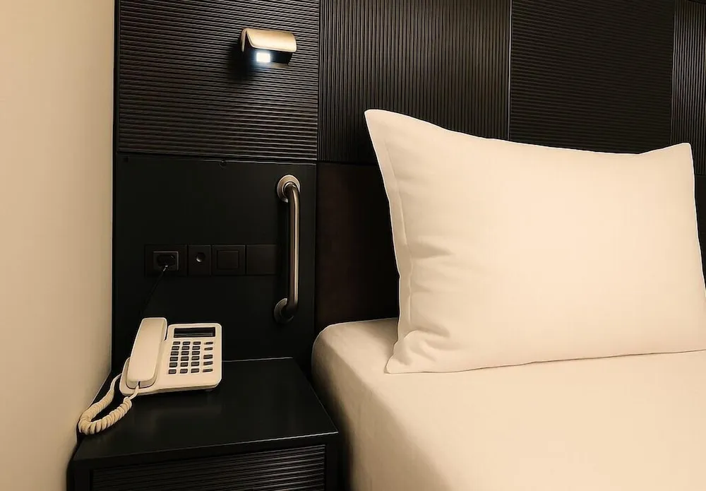 Standard Oda, 1 Çift Kişilik Yatak, Engellilere Uygun, Sigara İçilmez (Walk-in Shower;View)