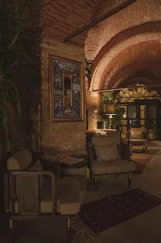 Han 1772 Hotel