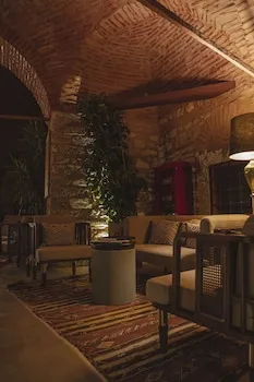 Han 1772 Hotel