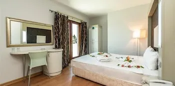 Maira Beach Hotel