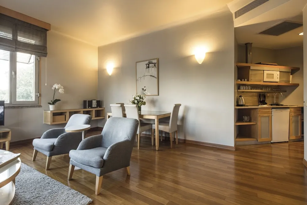 Avenue Suite with Taksim Park View