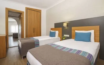 Qinn Hotel