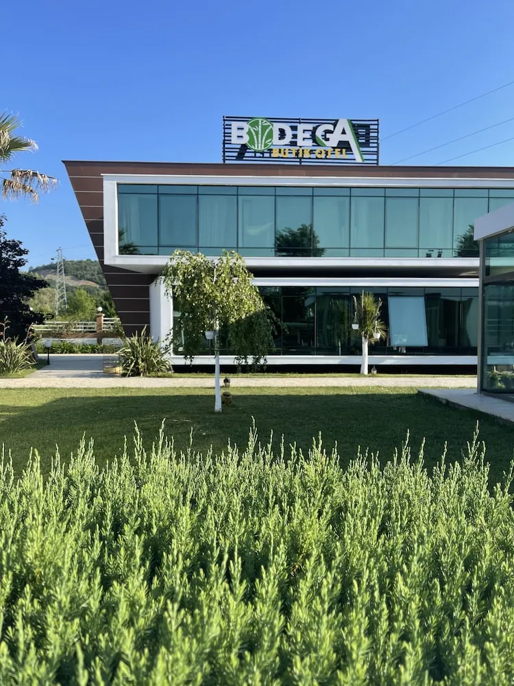 Bodega Otel