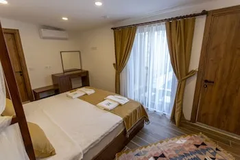 Elin Otel