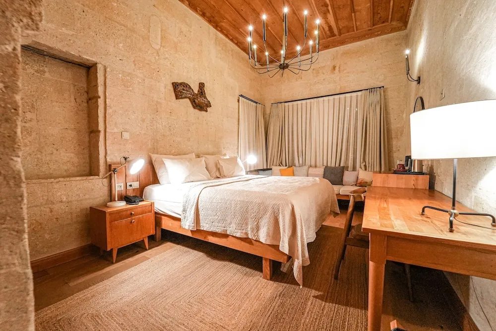 Deluxe Tek Büyük Yataklı Oda