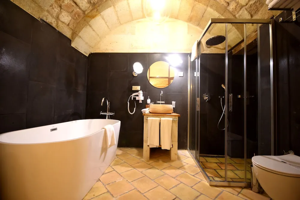 Luxury Tek Büyük Yataklı Oda