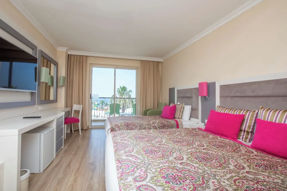 Triple Sea View Room