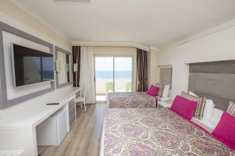 Jakuzili Deluxe Room