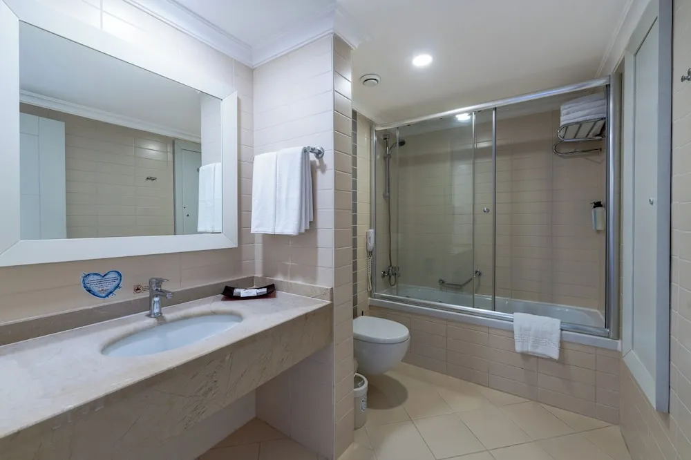 Standard Room With Non Alcoholic Drinks