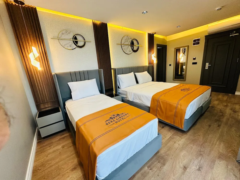 Deluxe Üç Kişilik Oda