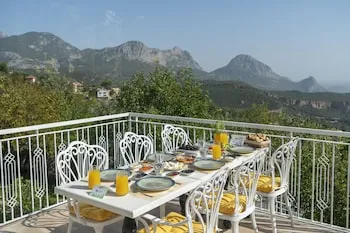 Apa Mountain Lodge