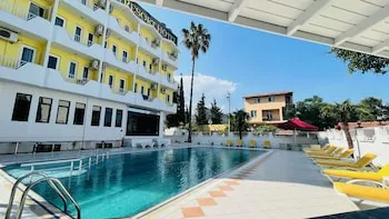 Akar Palace Resort Hotel