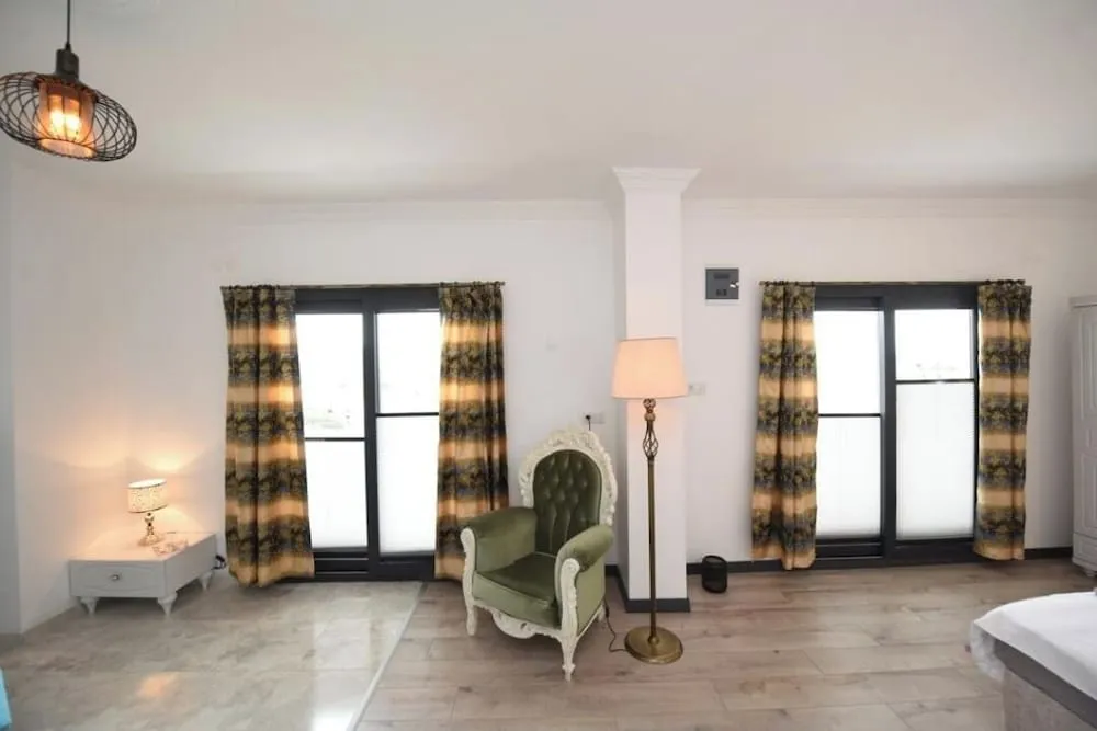 Comfort Üç Kişilik Oda, Şehir Manzaralı