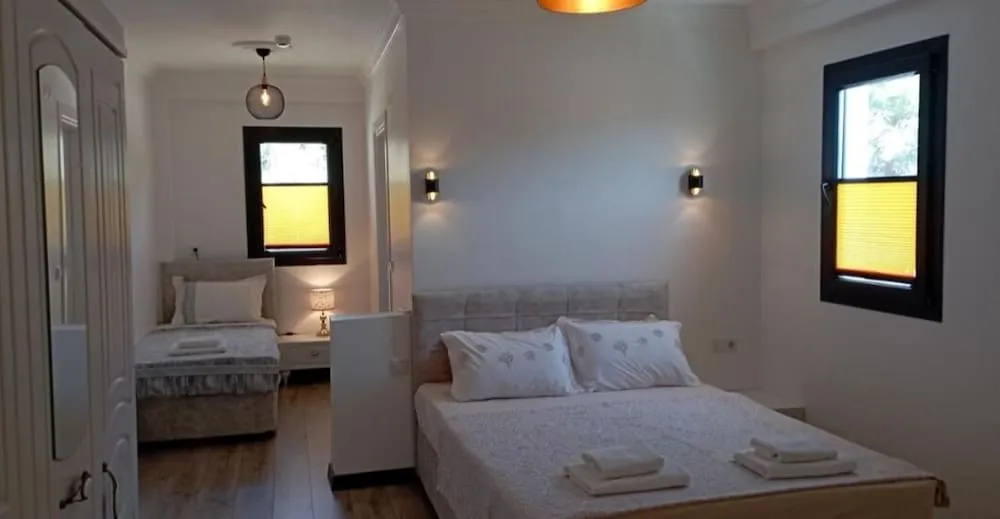 Deluxe Üç Kişilik Oda, Şehir Manzaralı