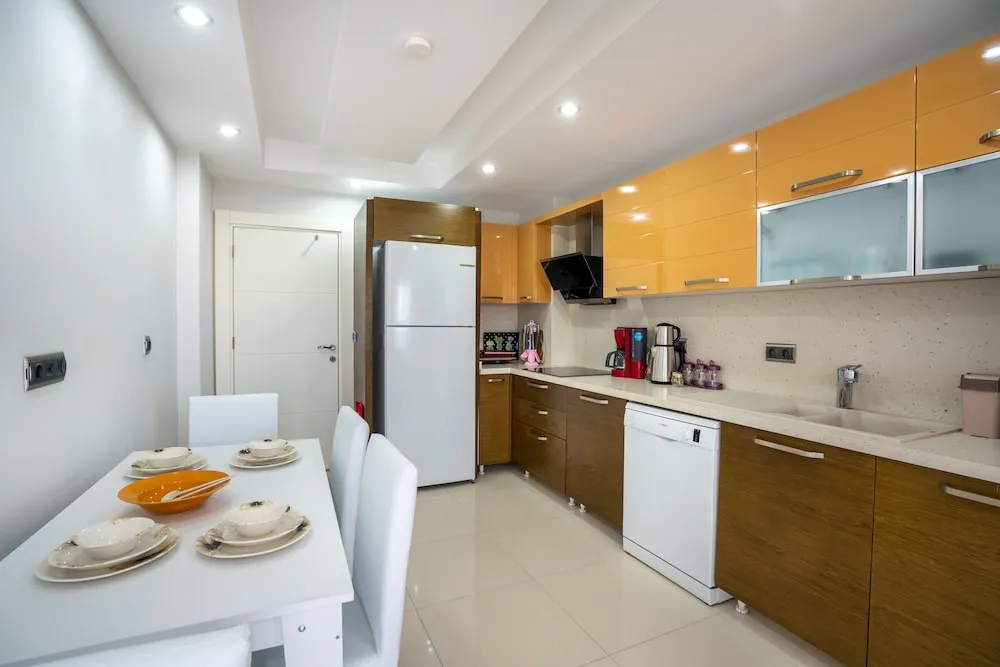 Deluxe Condo, 3 bedrooms, 1 living room (3+1)