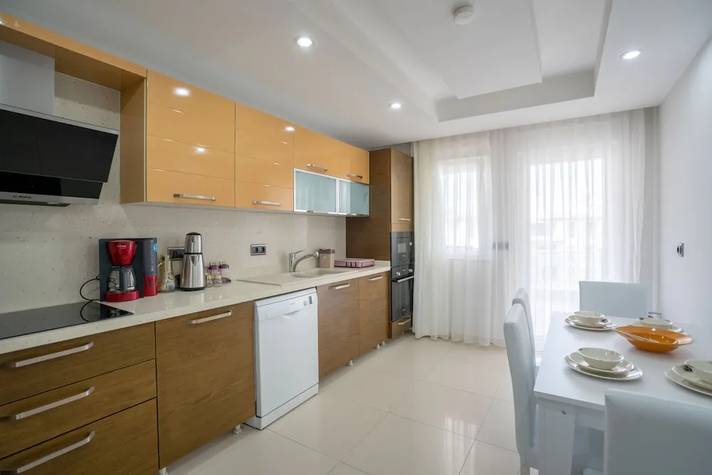 Deluxe Condo, 3 bedrooms, 1 living room (3+1)