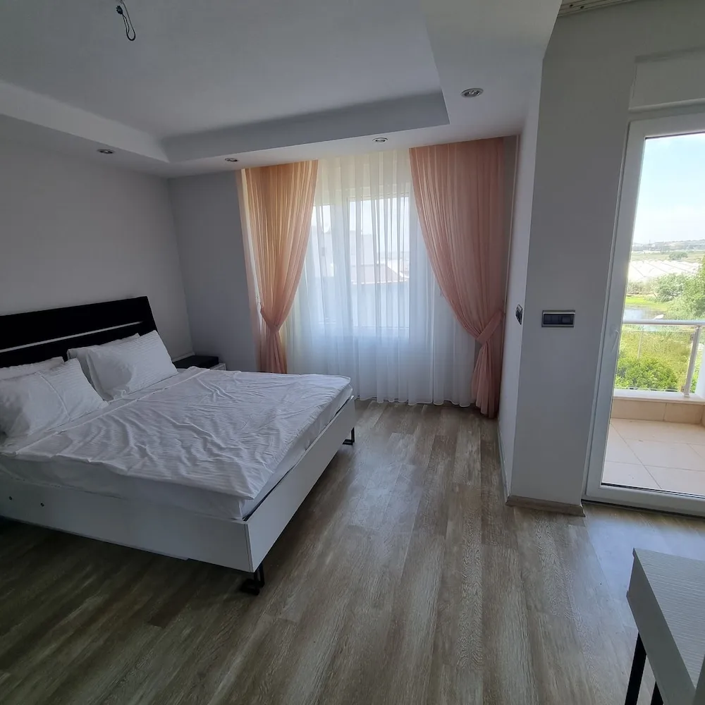 Deluxe Condo, 3 bedrooms, 1 living room (3+1)
