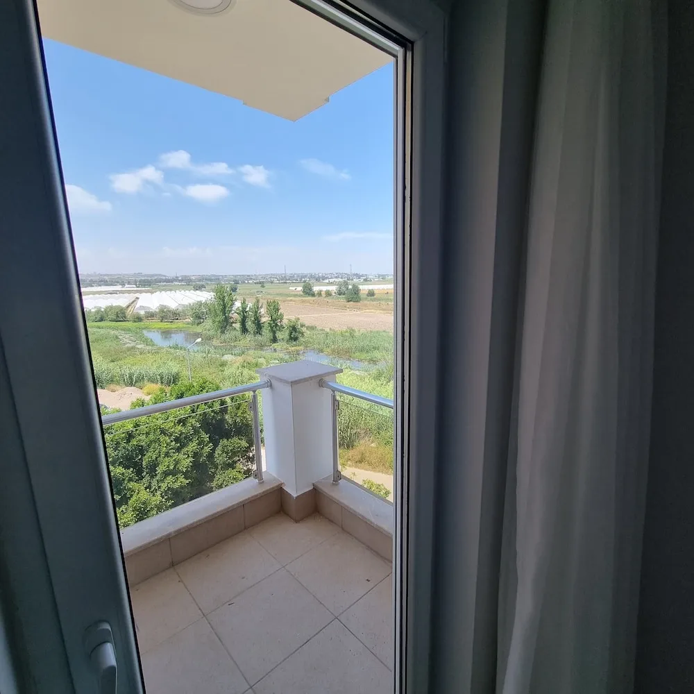 Deluxe Condo, 3 bedrooms, 1 living room (3+1)