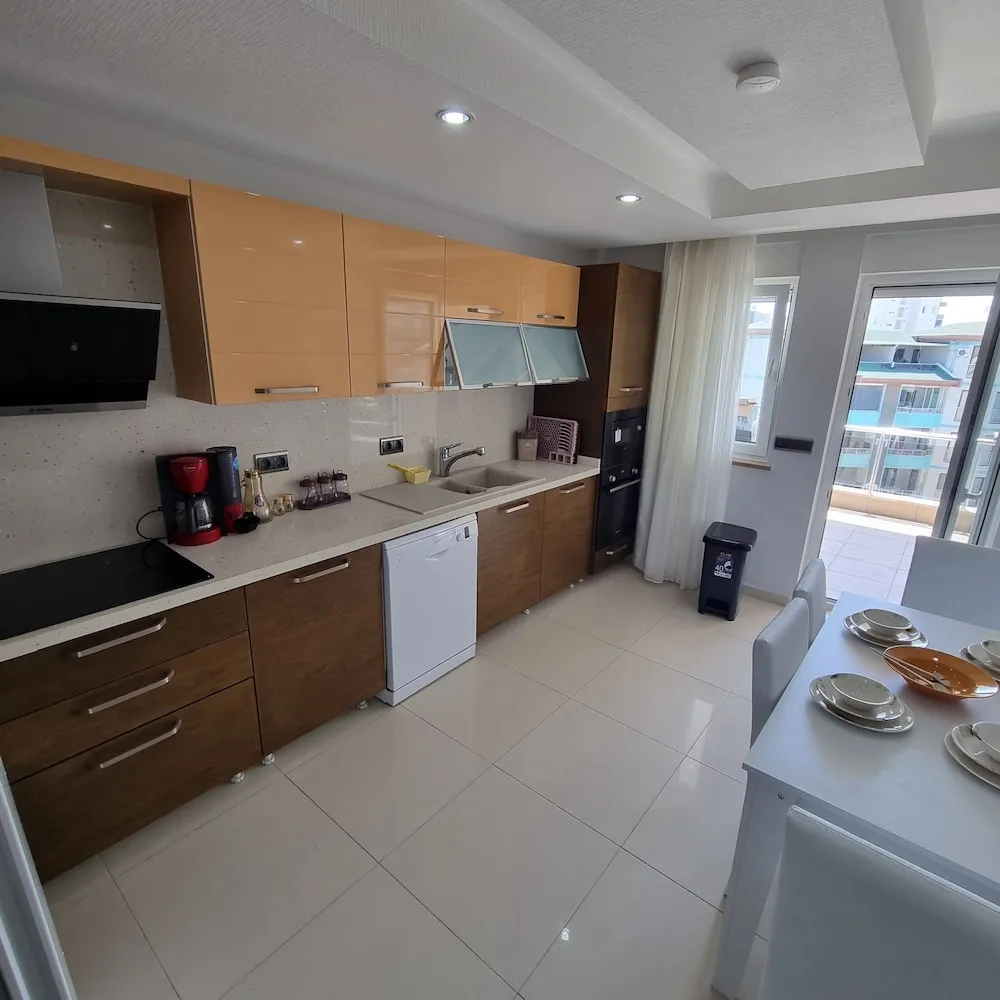 Deluxe Condo, 3 bedrooms, 1 living room (3+1)