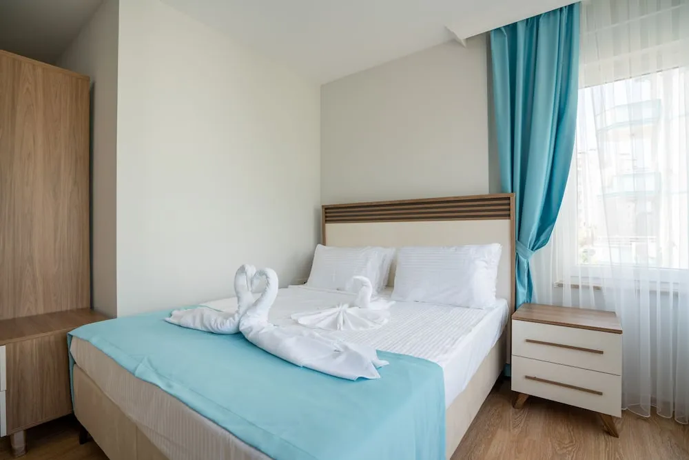 Deluxe Condo, 3 bedrooms, 1 living room (3+1)