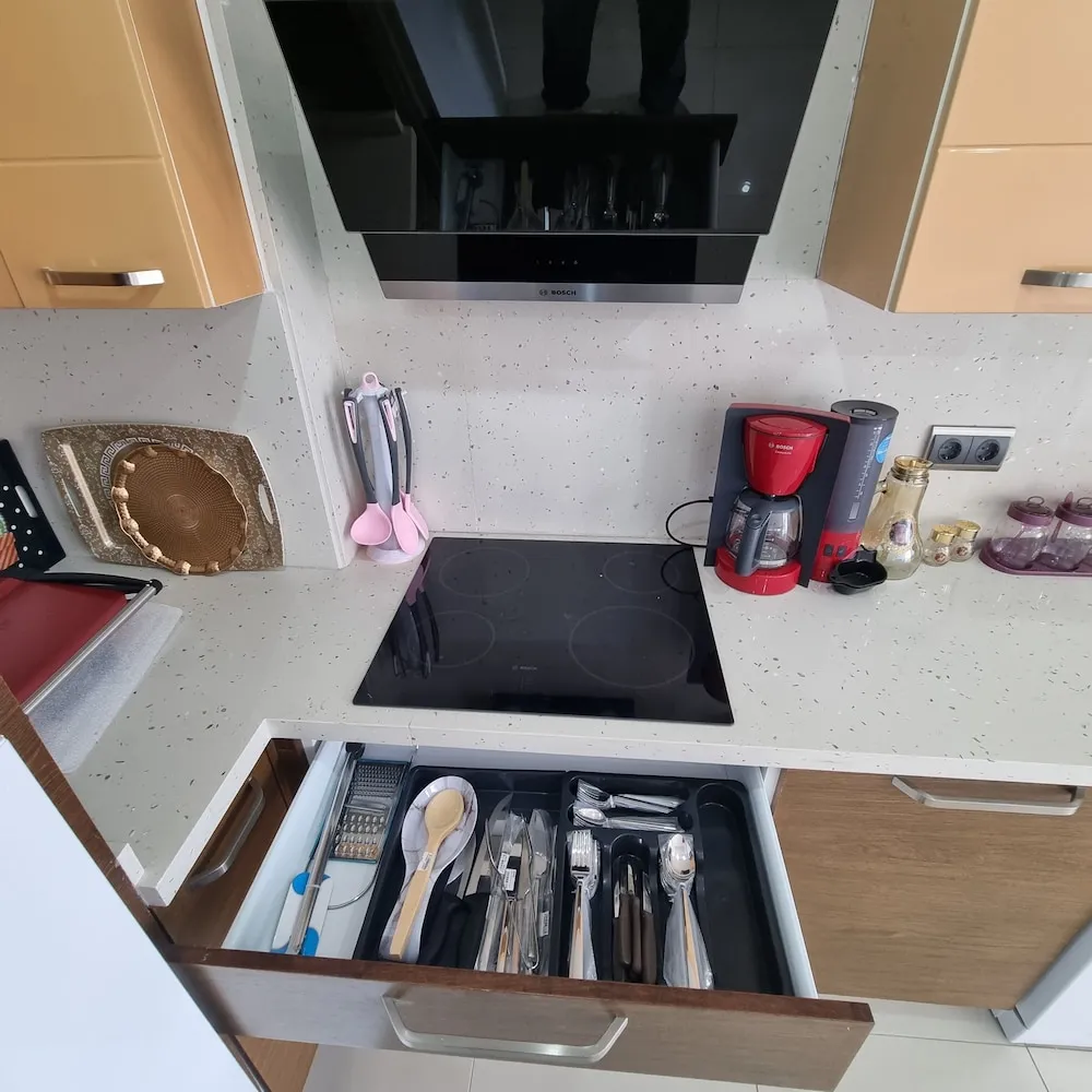 Deluxe Condo, 3 bedrooms, 1 living room (3+1)