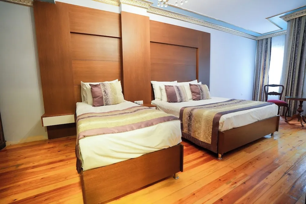 Economy Triple Room