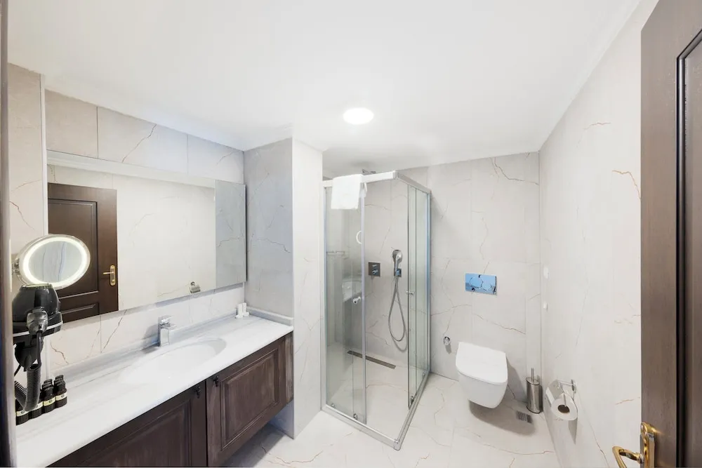 Deluxe Family Suite