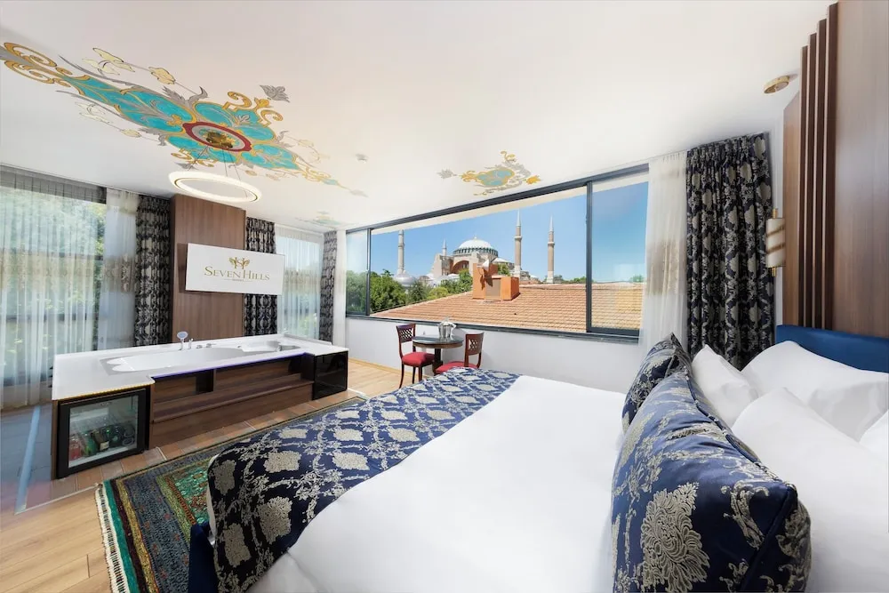 Queen Suite Hagia Sophia View