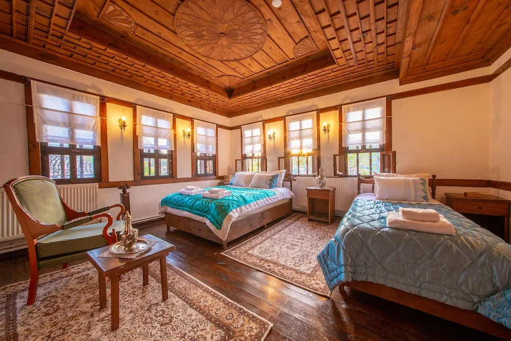 Deluxe Üç Kişilik Oda