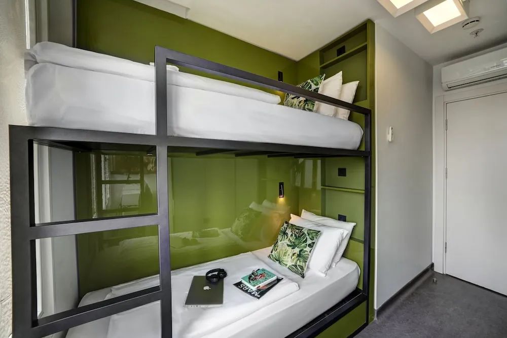 Standard Twin Room with Private Bathroom and Shared WC
