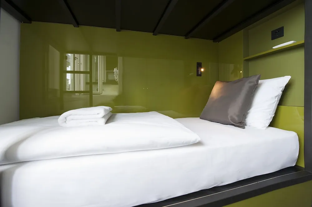 Standard Twin Room with Private Bathroom and Shared WC