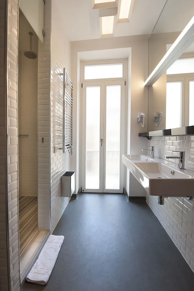 Bed in 6-Bed Mixed Dormitory Room with Private Bathroom