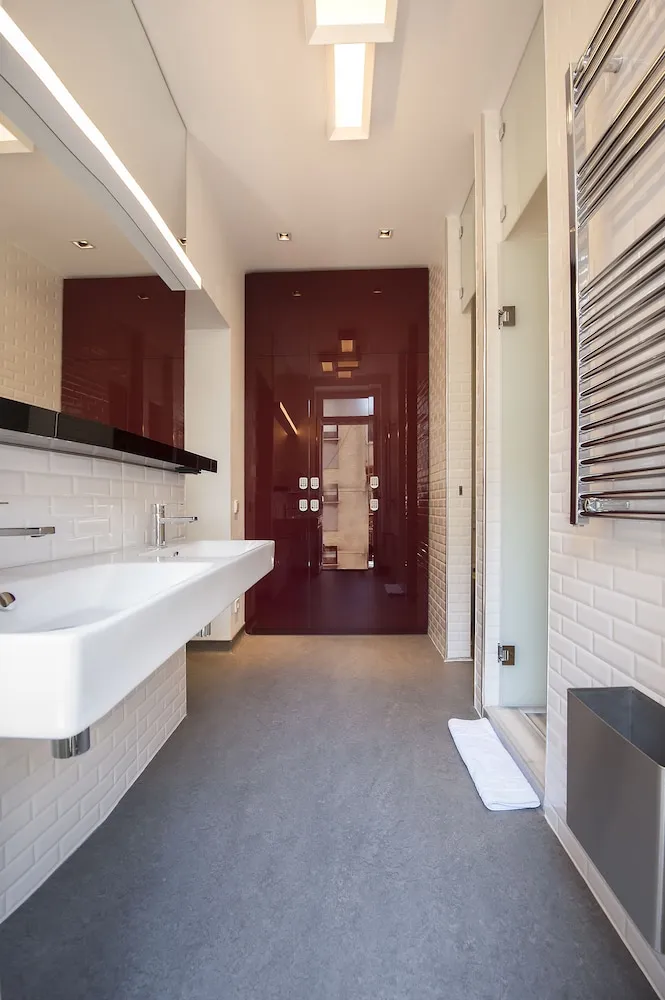 Bed in 6-Bed Female Dormitory Room with Private Bathroom