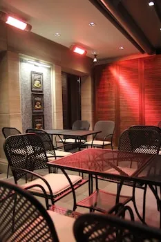 K Suites Hotel