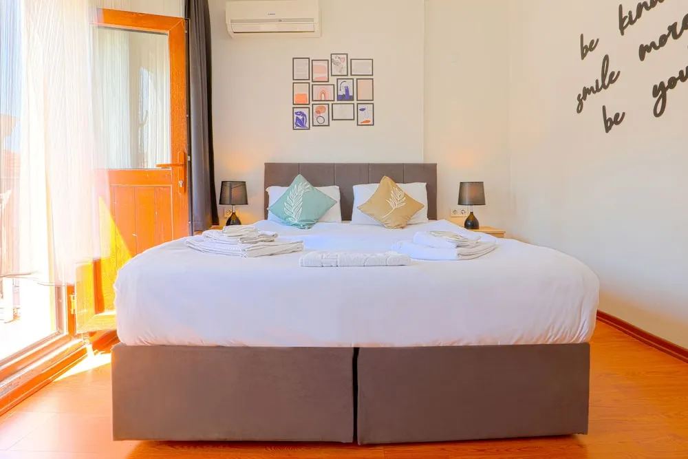 Standard Tek Büyük Yataklı Oda, Şehir Manzaralı