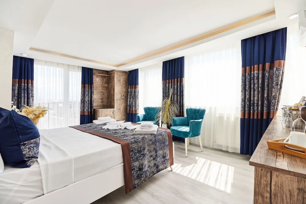 Deluxe Tek Büyük Yataklı Oda